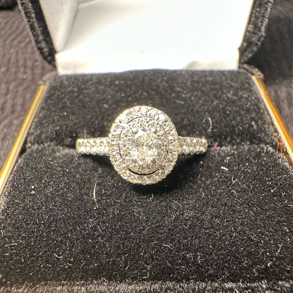 1/2 Ct Tw Oval/ Round Diamond Engagement Ring